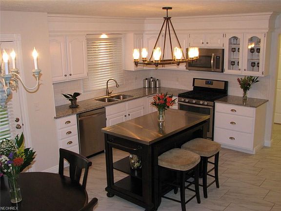2nd image of 2958 Mathers Way