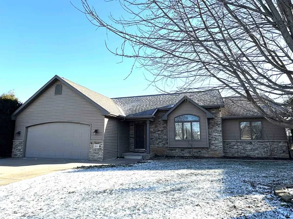 1855 Martingale Ln, Neenah, WI 54956