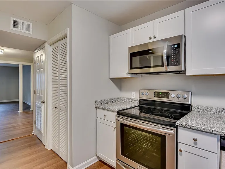 305 Telfair St — Photo 13