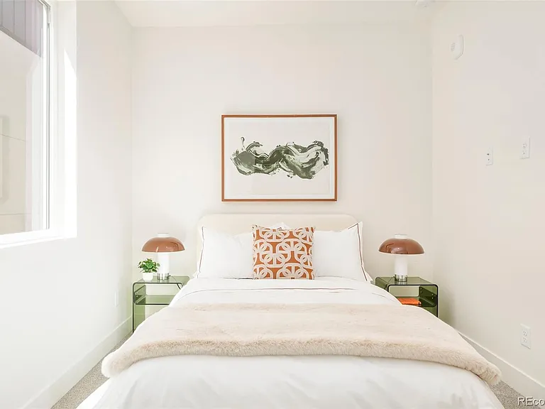 2105 S Galapago St #12 — Photo 20