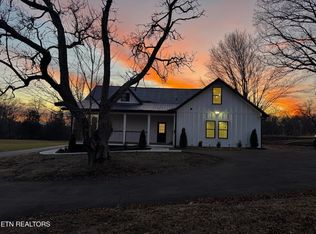 1545 Slover Springs Rd, Dandridge, TN 37725