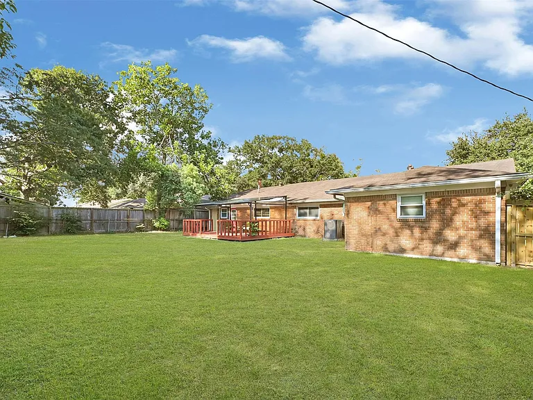 1806 Clayton Dr — Photo 14