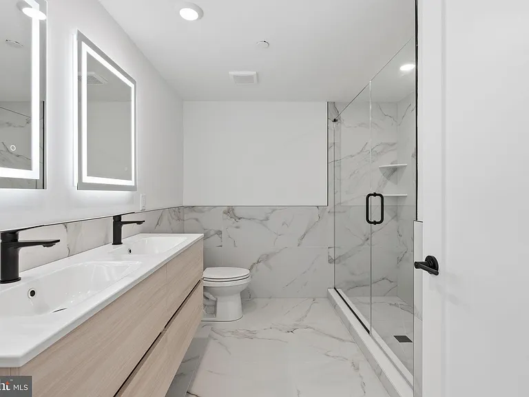 209 New St #5E — Photo 13
