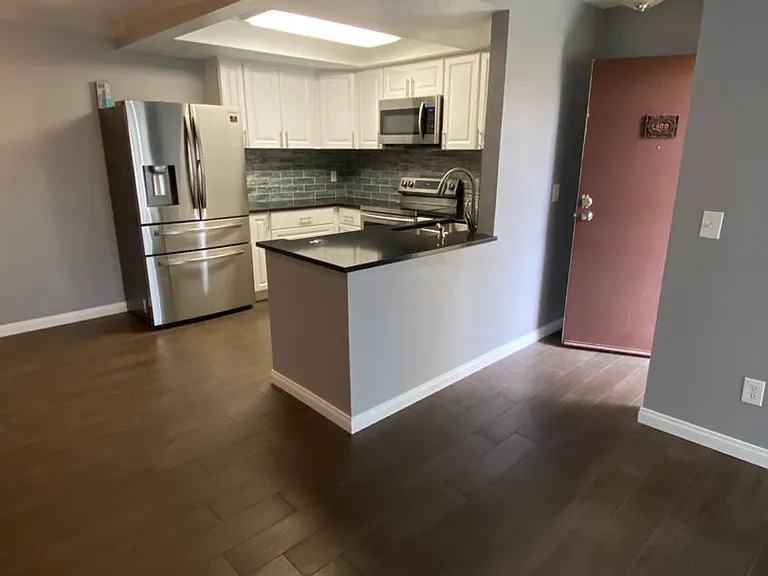 6052 Rancho Mission Rd #400 — Photo 3