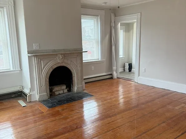 168 Wales St #1, Abington, MA 02351