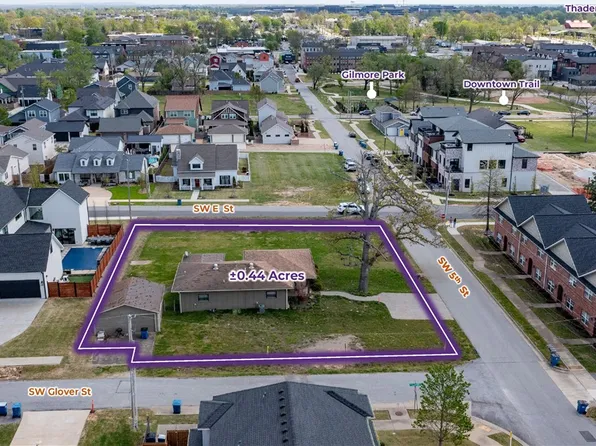 604 SW 5th St #1, Bentonville, AR 72712