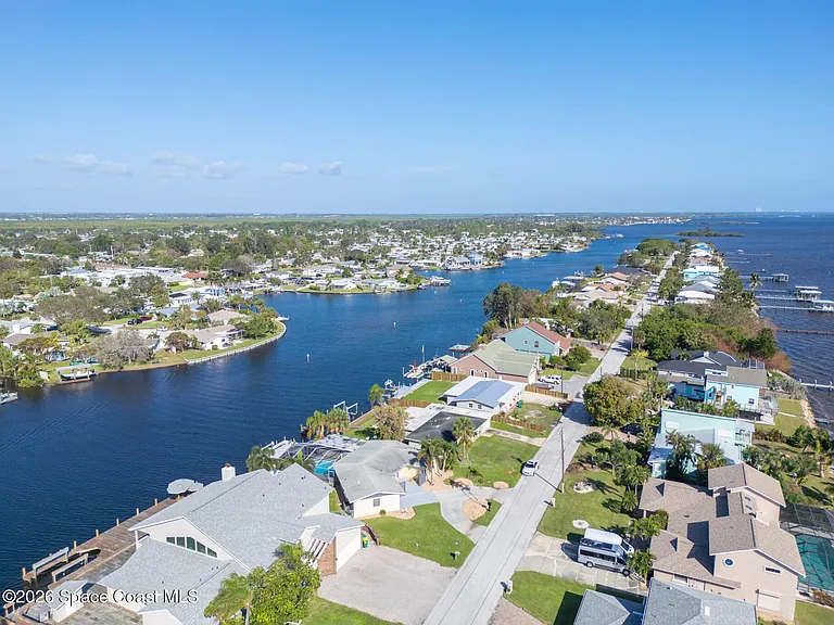 401 Milford Point Dr — Photo 41