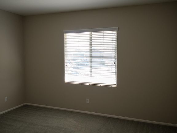 3rd image of 28624 Hellebore St