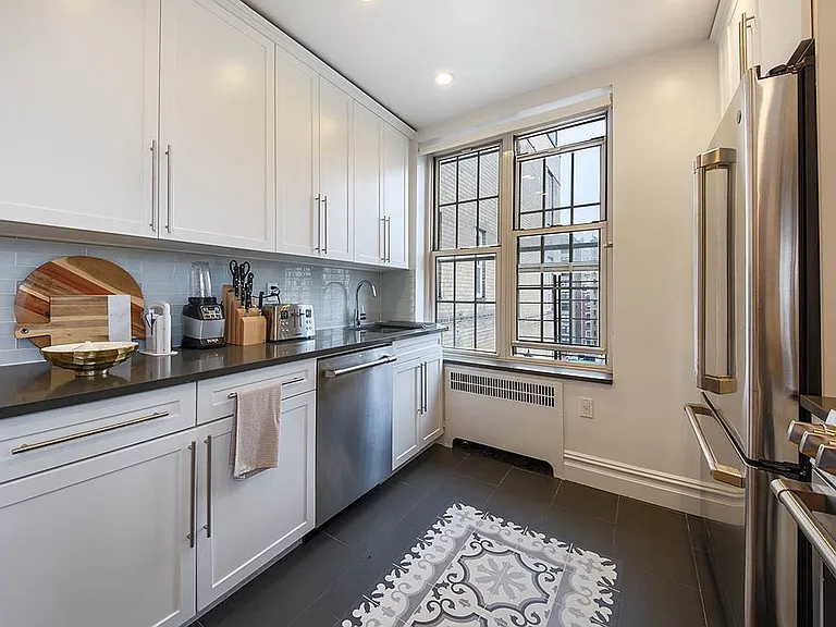 275 Central Park W #11E — Photo 8