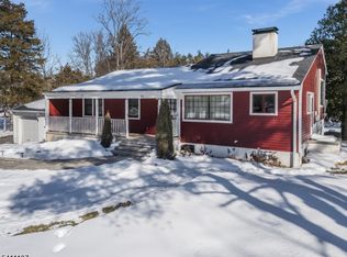 56 Deer Hill Rd, Lebanon, NJ 08833