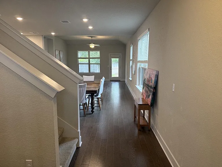 8615 McKamy Dr — Photo 2