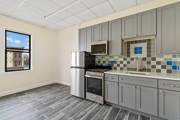 Rented by Corcoran | media 3
