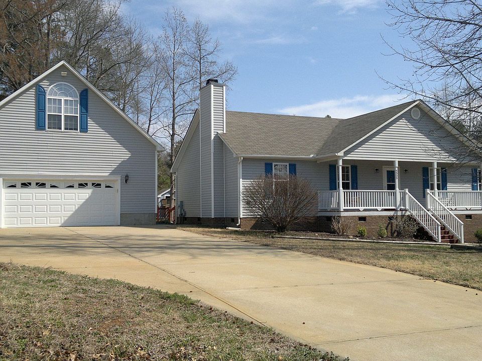 View of the house and garage