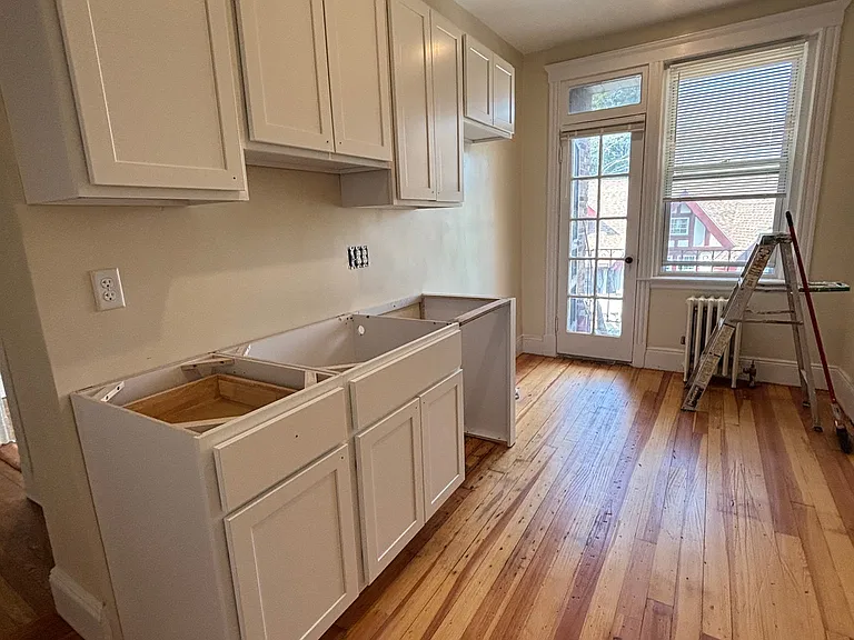 84 Sutherland Rd #14 — Photo 3