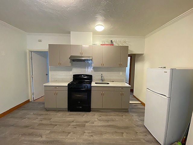 1st image of 21-31 32nd St Unit 1