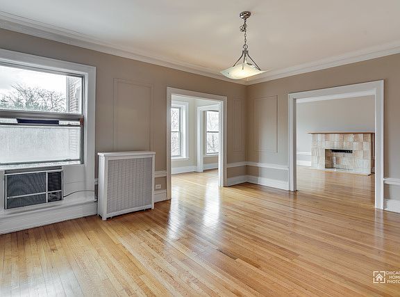 3rd image of 1053 E Hyde Park Blvd #2