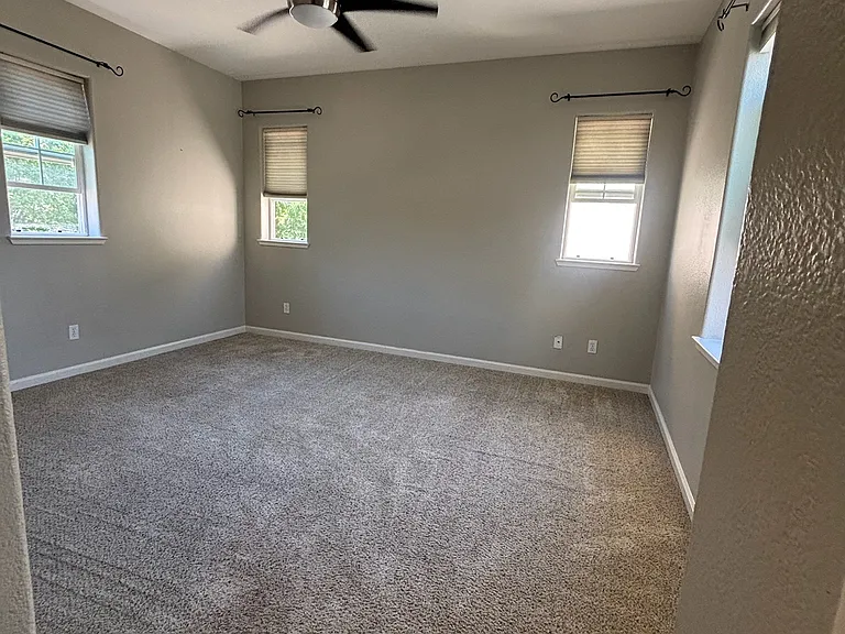 95 Talmont Cir — Photo 42