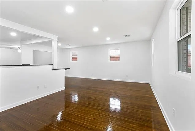 3 bed, 2.0 bath, 1630 sqft, $2,150 — Photo 3