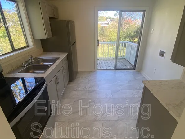 860 Church St, Draper, VA 24382