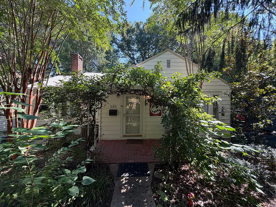 135 Louisiana Ave