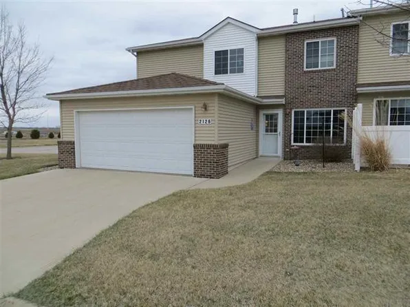2126 Cord Rdg #3, Waterloo, IA 50701
