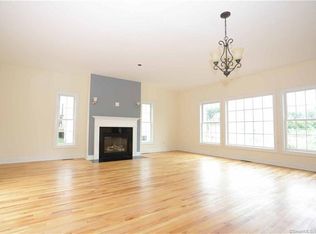 245 Ridgefield Ave, Waterbury, CT 06705