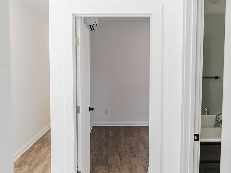 1260 Parkwood Ave — Photo 32