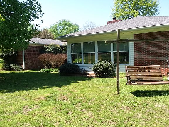 2nd image of 2810 Amber Dr
