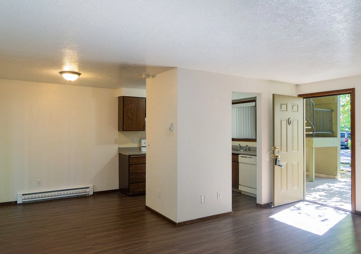 Oakview Terrace Apartments — Photo 3
