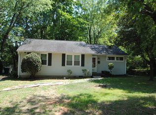 2830 Hermitage Dr, Winston Salem, NC 27103