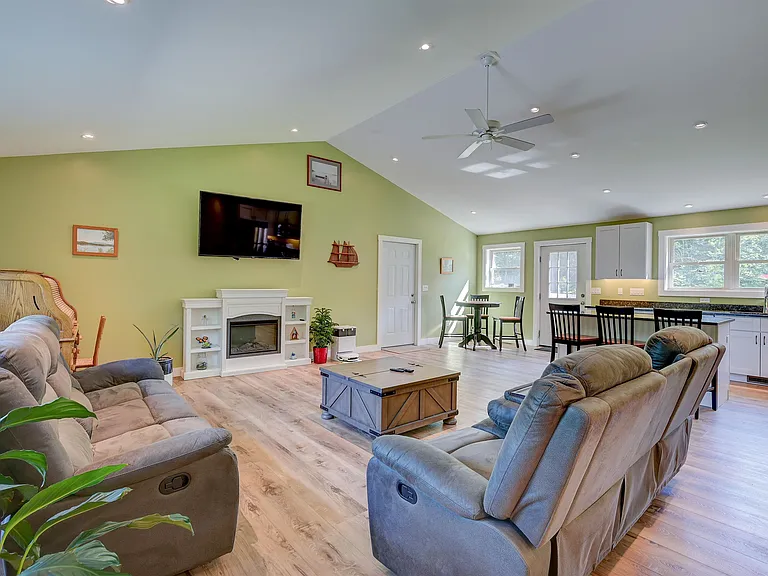 419 Winter Rd — Photo 5