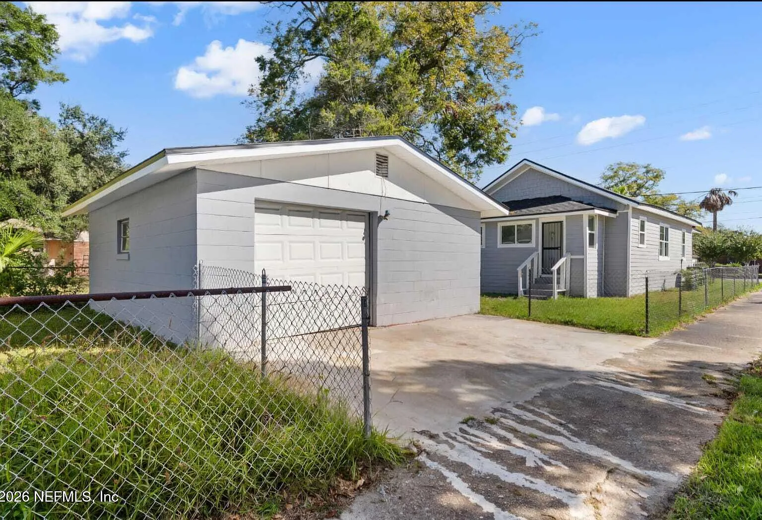 3 bed, 1.0 bath, 1234 sqft, $1,590 — Photo 3