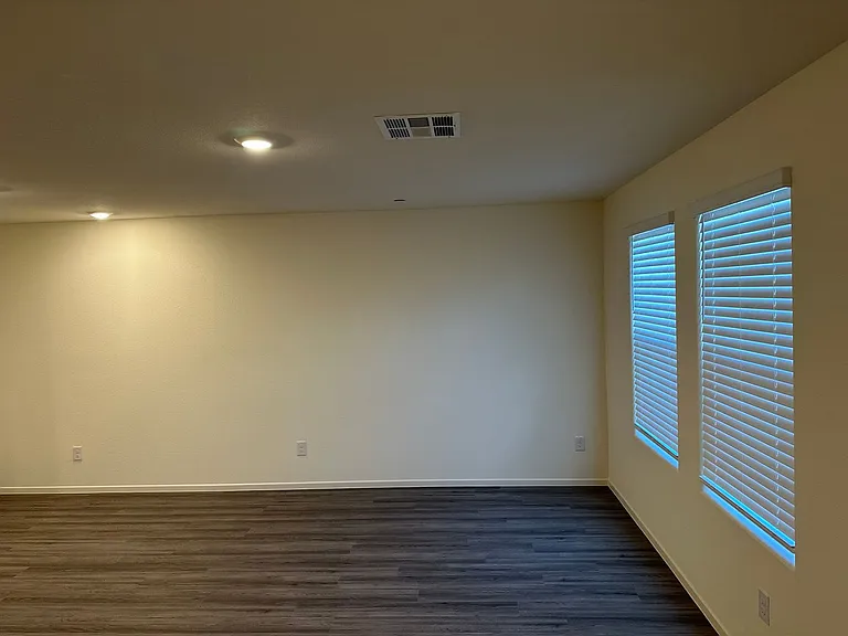 1902 Omaggio Vista St — Photo 3