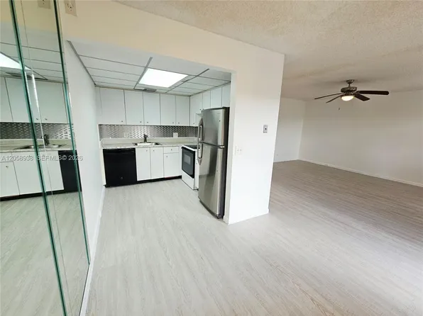 13250 SW 7th Ct APT 402L, Pembroke Pines, FL 33027
