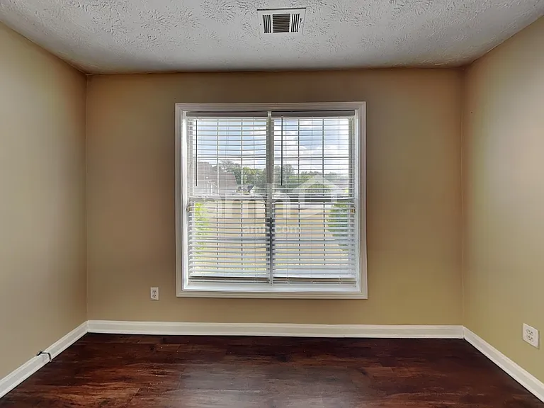 1545 Maple Pointe Ct — Photo 18