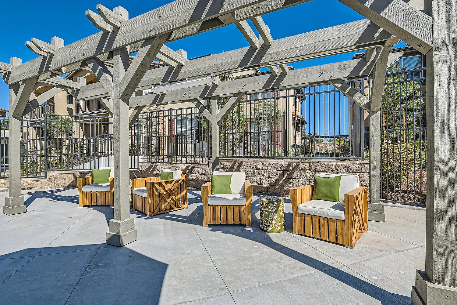 Pinebrook Apartments — Photo 4