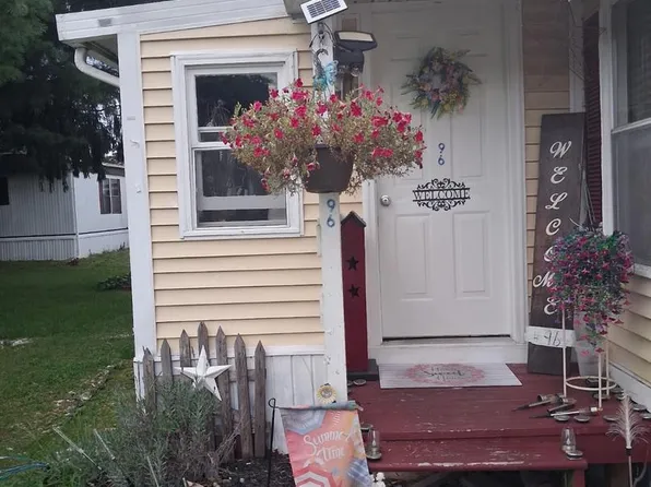 96 Maple Rd, Dover, PA 17315