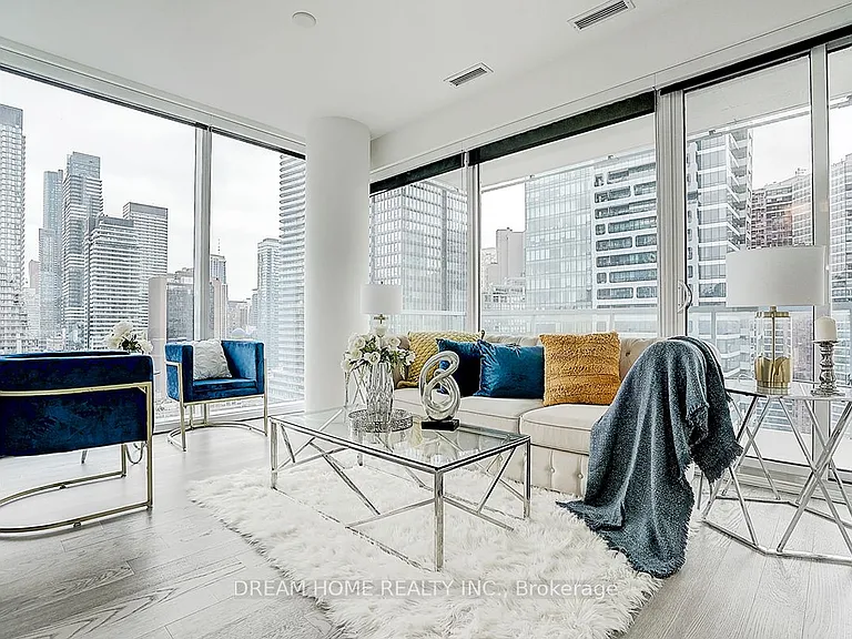 3 Gloucester St #1809 — Photo 20