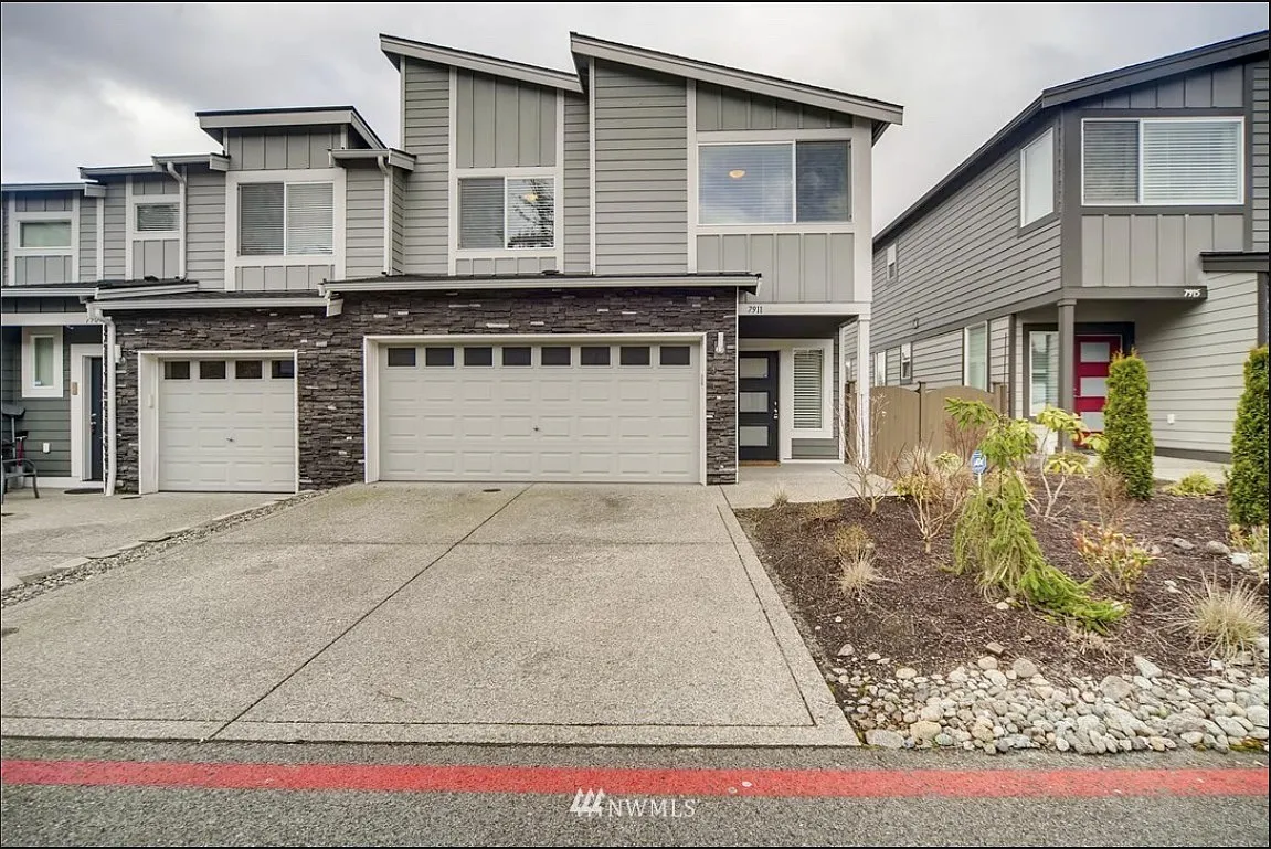 4 bed, 3.5 bath, 2459 sqft, $3,800 — Photo 1