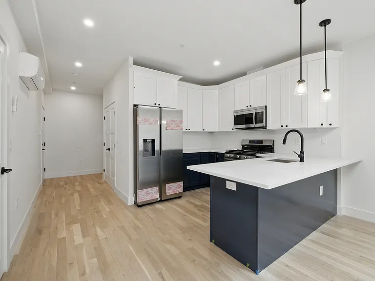 633 Newark Ave #302 — Photo 7