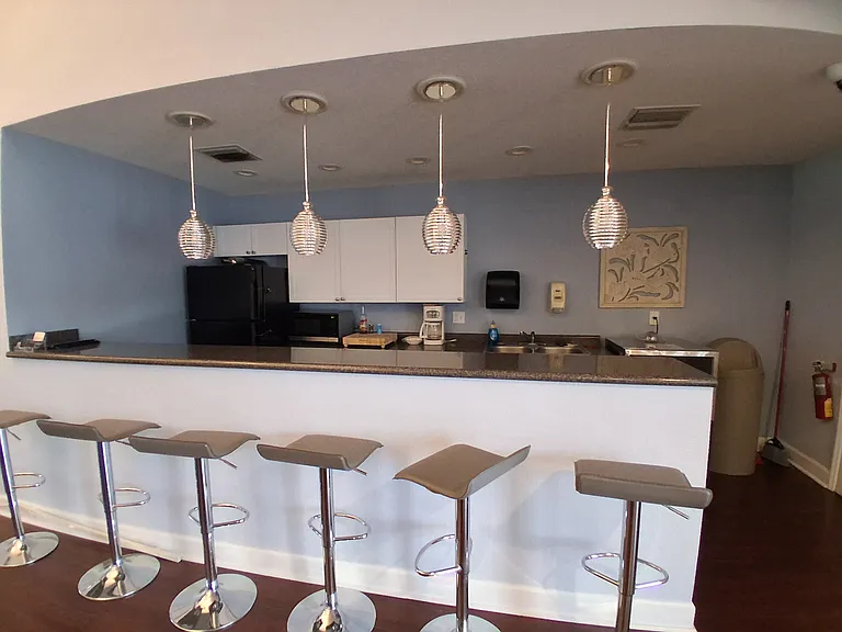 101 Pompano Dr SE #D — Photo 26