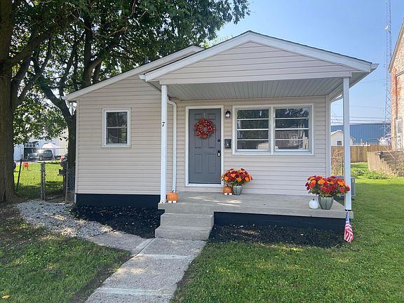 2nd image of 7 Maple St