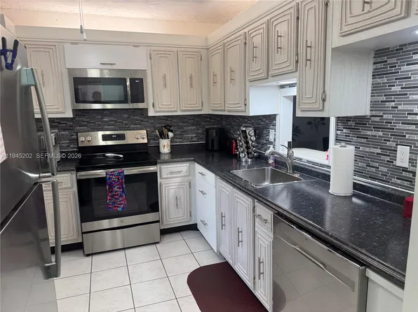 2861 Somerset Dr APT 409, Fort Lauderdale, FL 33311