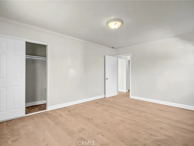 712 W Longden Ave — Photo 8