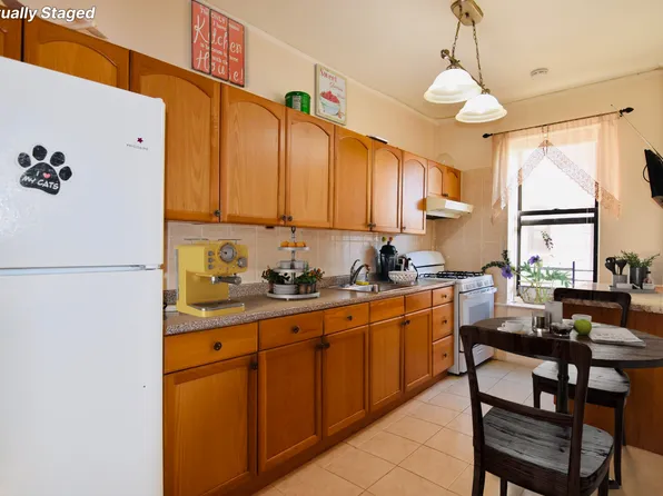 2940 Ocean Avenue image 3 of 8