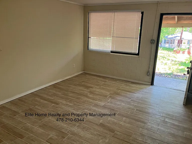 521 Hall St #1 — Photo 18