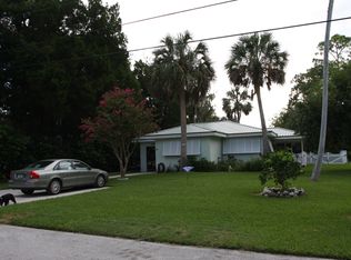 27 Magnolia Ave, Yankeetown, FL 34498