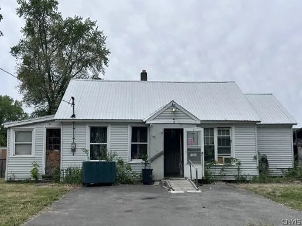 13 Mosher Ln, Hudson Falls, NY 12839