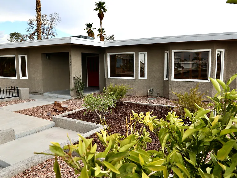 6908 Kinkenon Dr — Photo 2