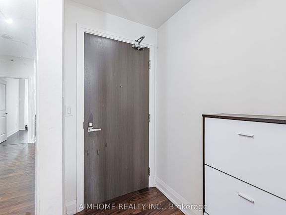 3rd image of 7171 Yonge St #1115